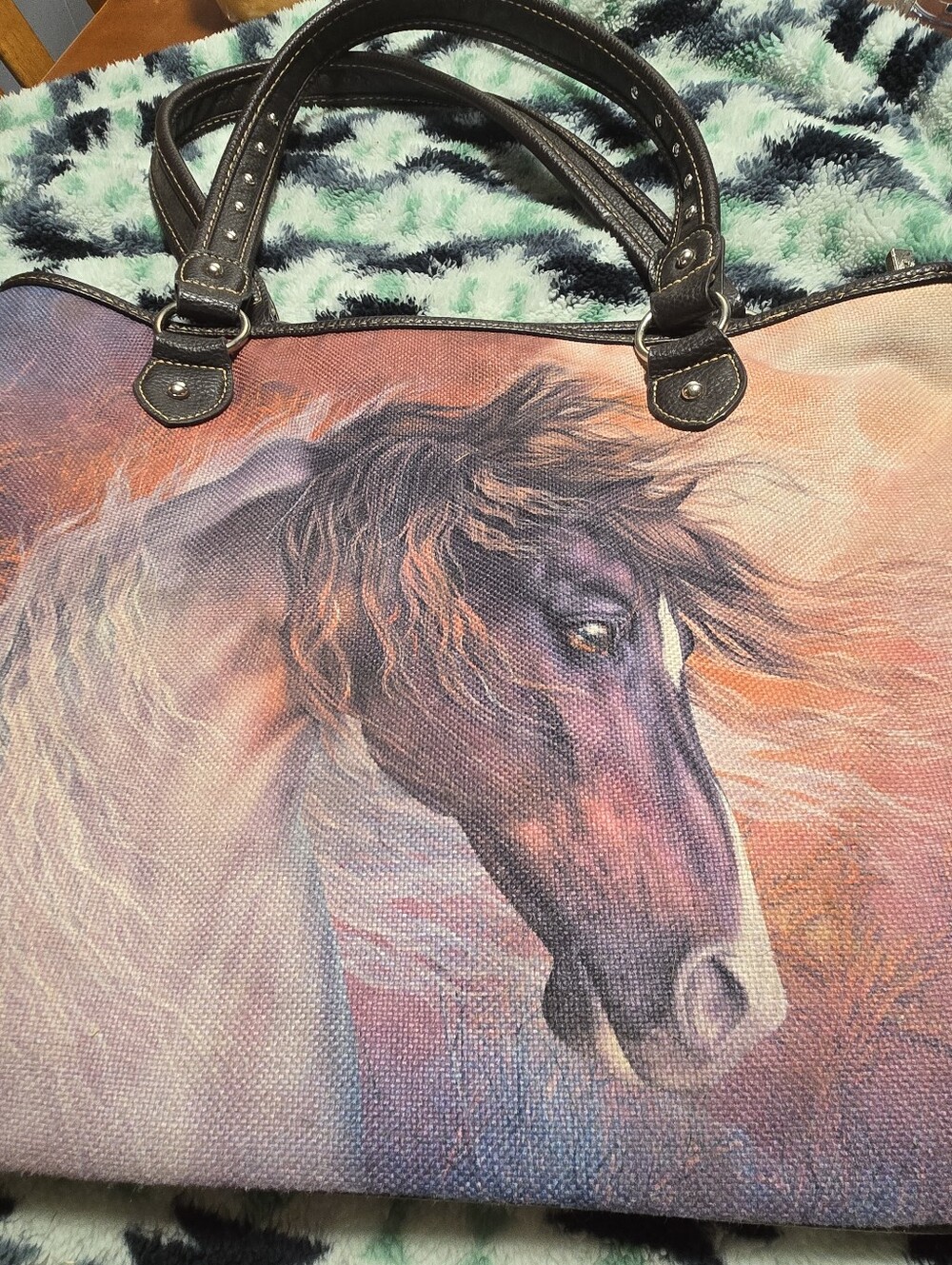 Montana West Horse Print Tote Bag in Pink, Purple, Brown - Picture 4 of 7